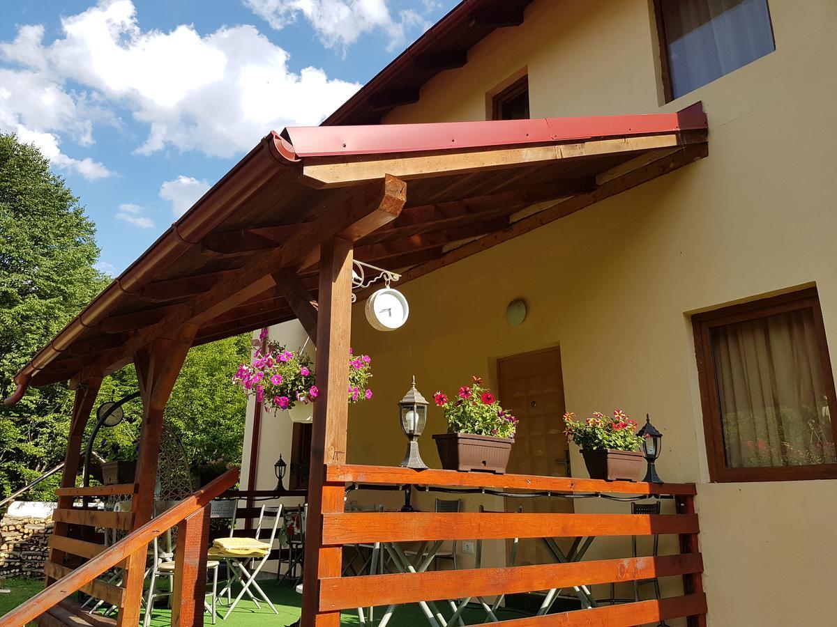Vila Carmen Cazaci Екстер'єр фото