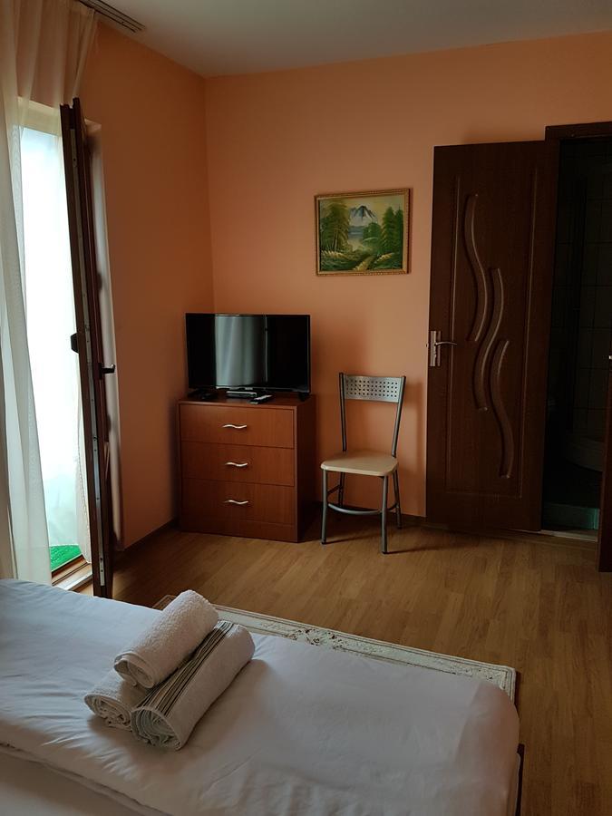 Vila Carmen Cazaci Екстер'єр фото